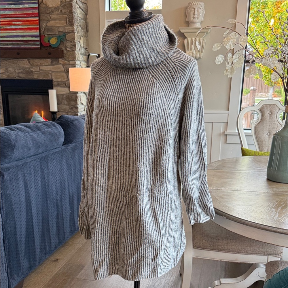 Topshop Ribbed Gray Cowl Neck Sweater
